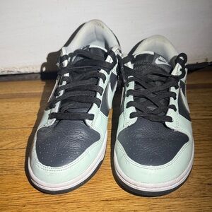 Nike Mint and Black Athletic Shoes
